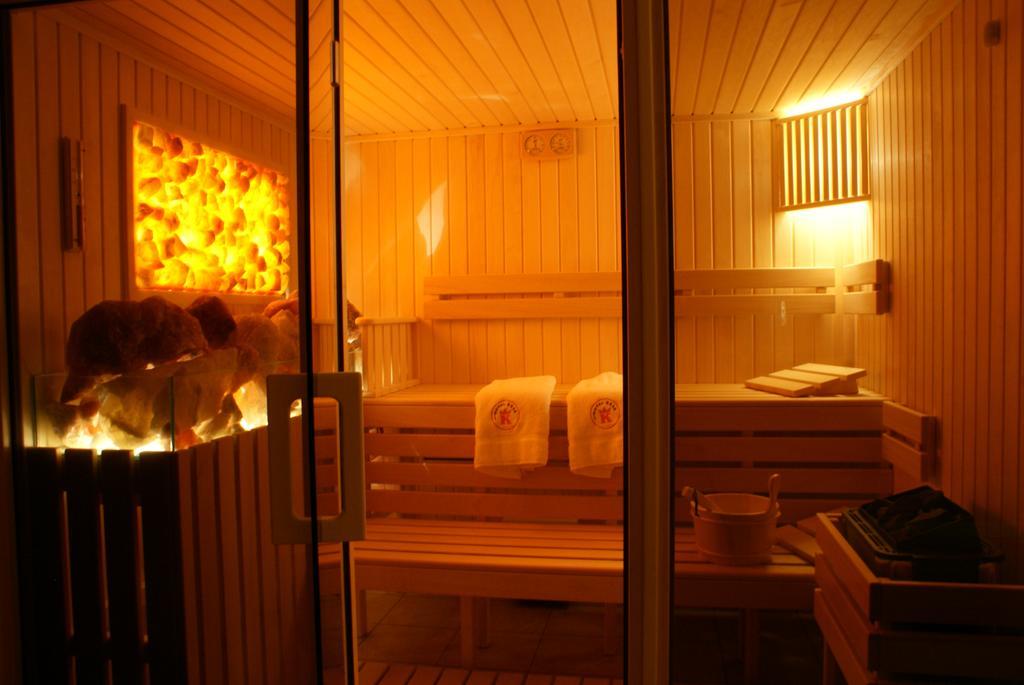 Hotel Krak Мисленице Екстериор снимка