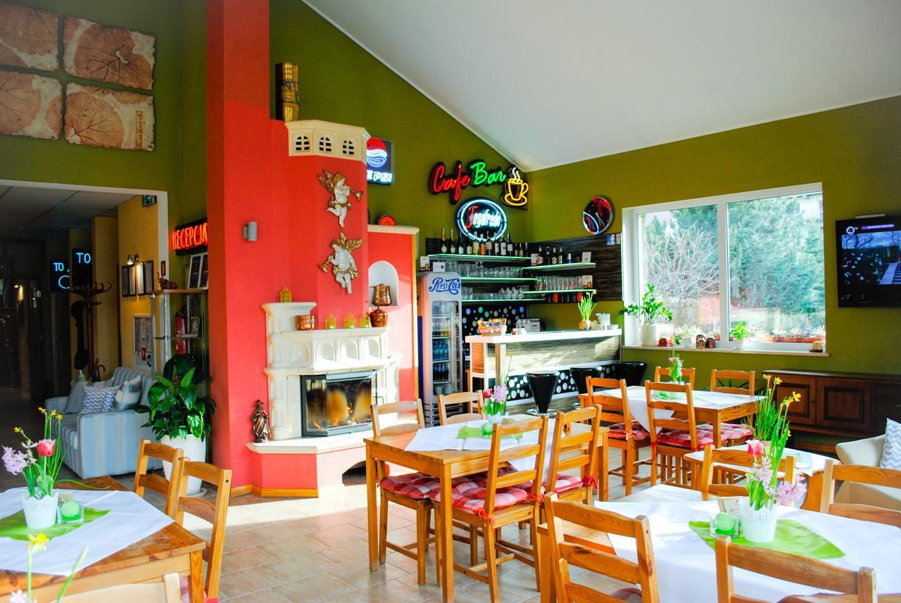 Hotel Krak Мисленице Екстериор снимка