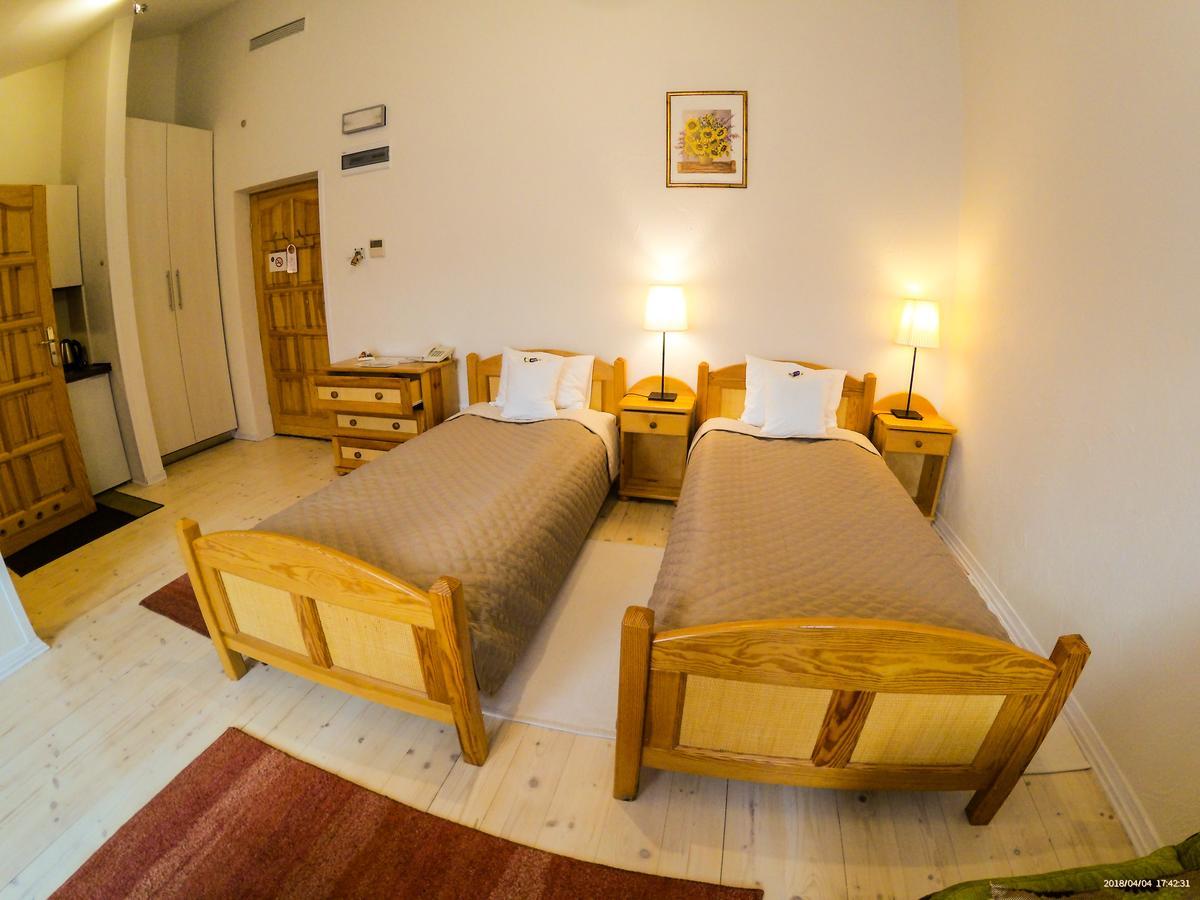 Hotel Krak Мисленице Екстериор снимка