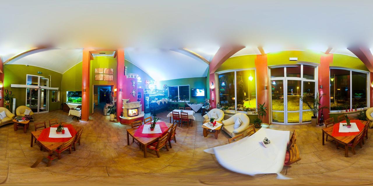 Hotel Krak Мисленице Екстериор снимка