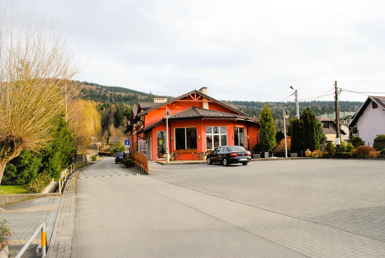 Hotel Krak Мисленице Екстериор снимка
