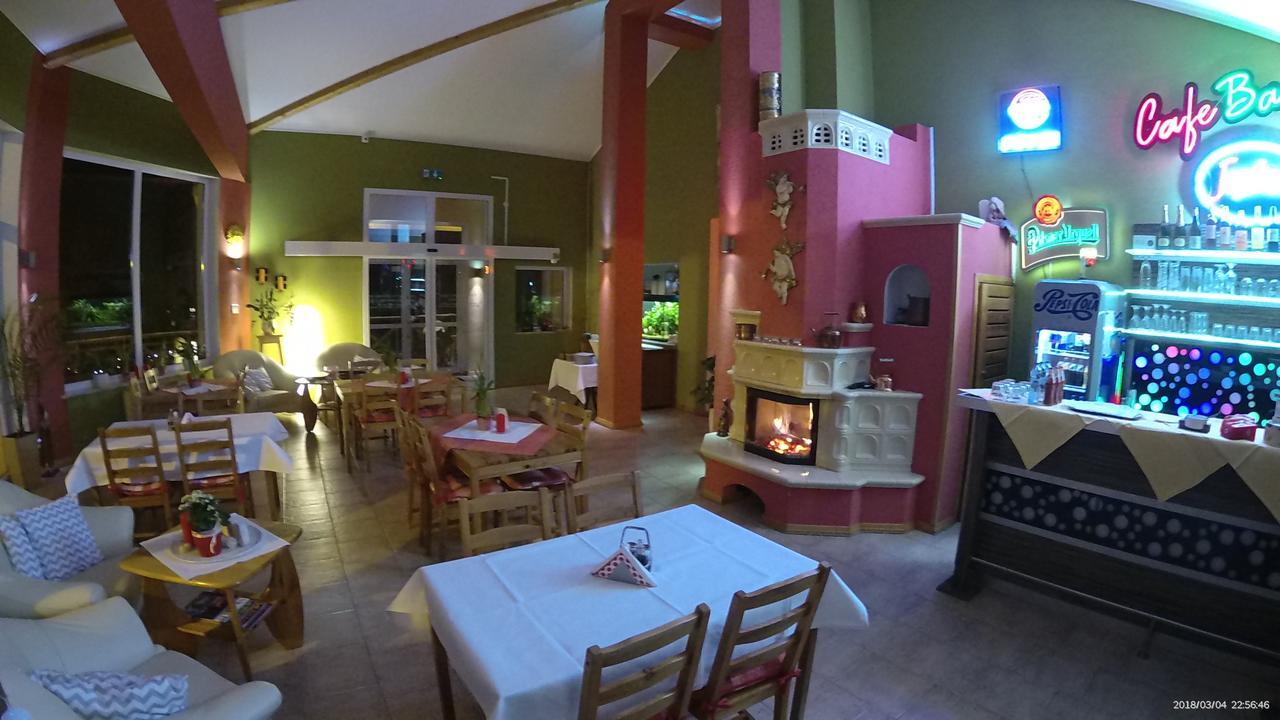 Hotel Krak Мисленице Екстериор снимка